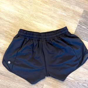 Black Lululemon hotty hotty shorts